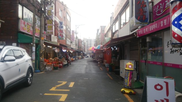 エデン総合市場周辺の風景